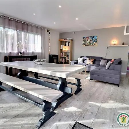 Chrysalide * Berrias-et-Casteljau